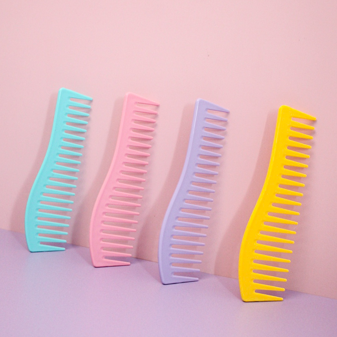 wide tooth comb